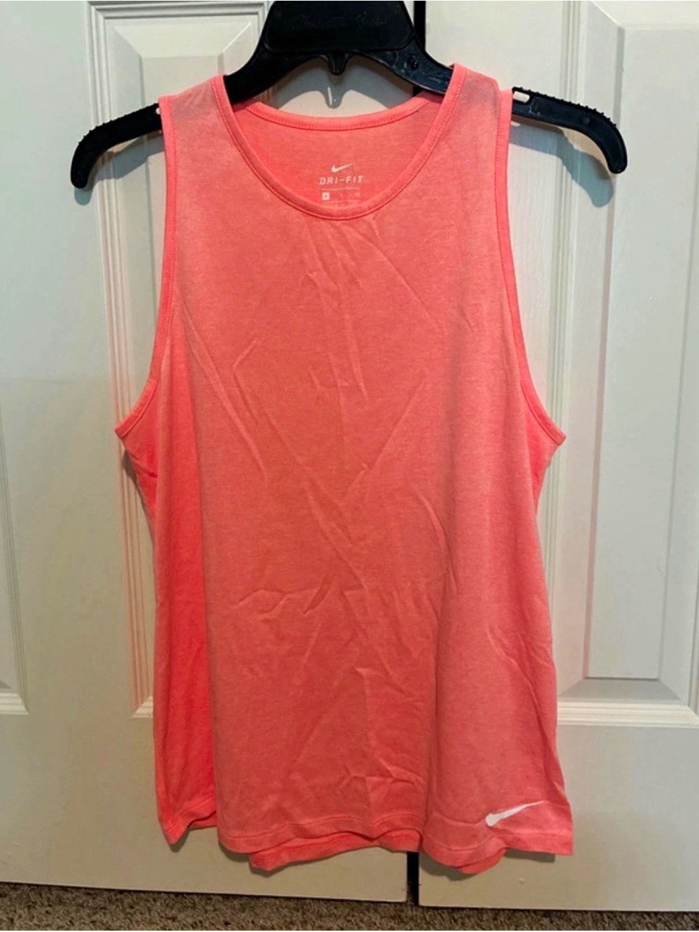Women’s Nike Coral Sleeveless Active Dri Fit Tank Top Small S